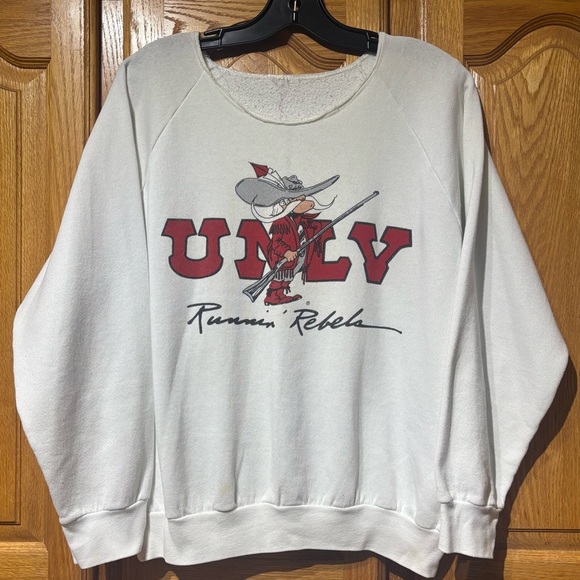 Vintage 90's UNLV Runnin' Rebels White Sweatshirt Large - Picture 1 of 2